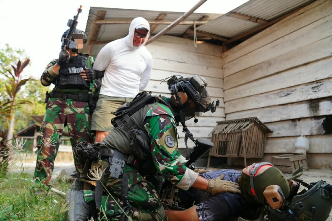 SOF TNI Dan Negara Sahabat Gelar Strike And Raid Operation SOF TNI Dan Negara Sahabat Gelar Strike And Raid Operation