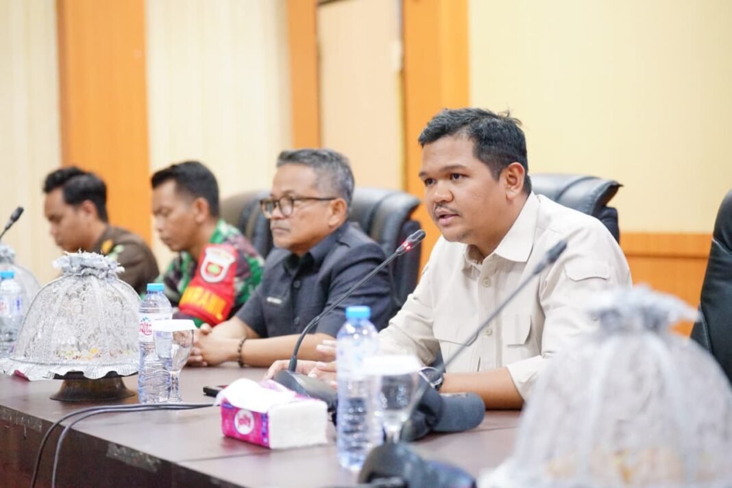 Pemkab Bantaeng Gelar Rakor Penanganan Distribusi BBM dan LPG 3 Kg Pemkab Bantaeng Gelar Rakor Penanganan Distribusi BBM dan LPG 3 Kg