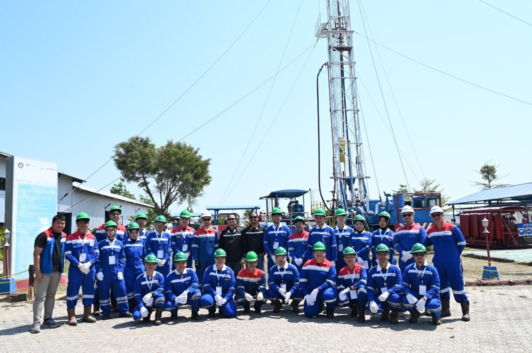 24 Mahasiswa Turun Langsung ke Rig, Rasakan Jadi Pekerja Migas di IDTC Pertamina Drilling 24 Mahasiswa Turun Langsung ke Rig, Rasakan Jadi Pekerja Migas di IDTC Pertamina Drilling