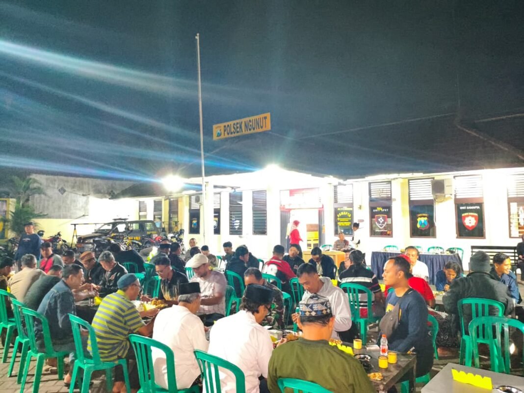 Babak Penyisihan Lomba Seni Cethe Polres Tulungagung Cup 2026 Digelar Meriah di Polsek Ngunut Babak Penyisihan Lomba Seni Cethe Polres Tulungagung Cup 2026 Digelar Meriah di Polsek Ngunut