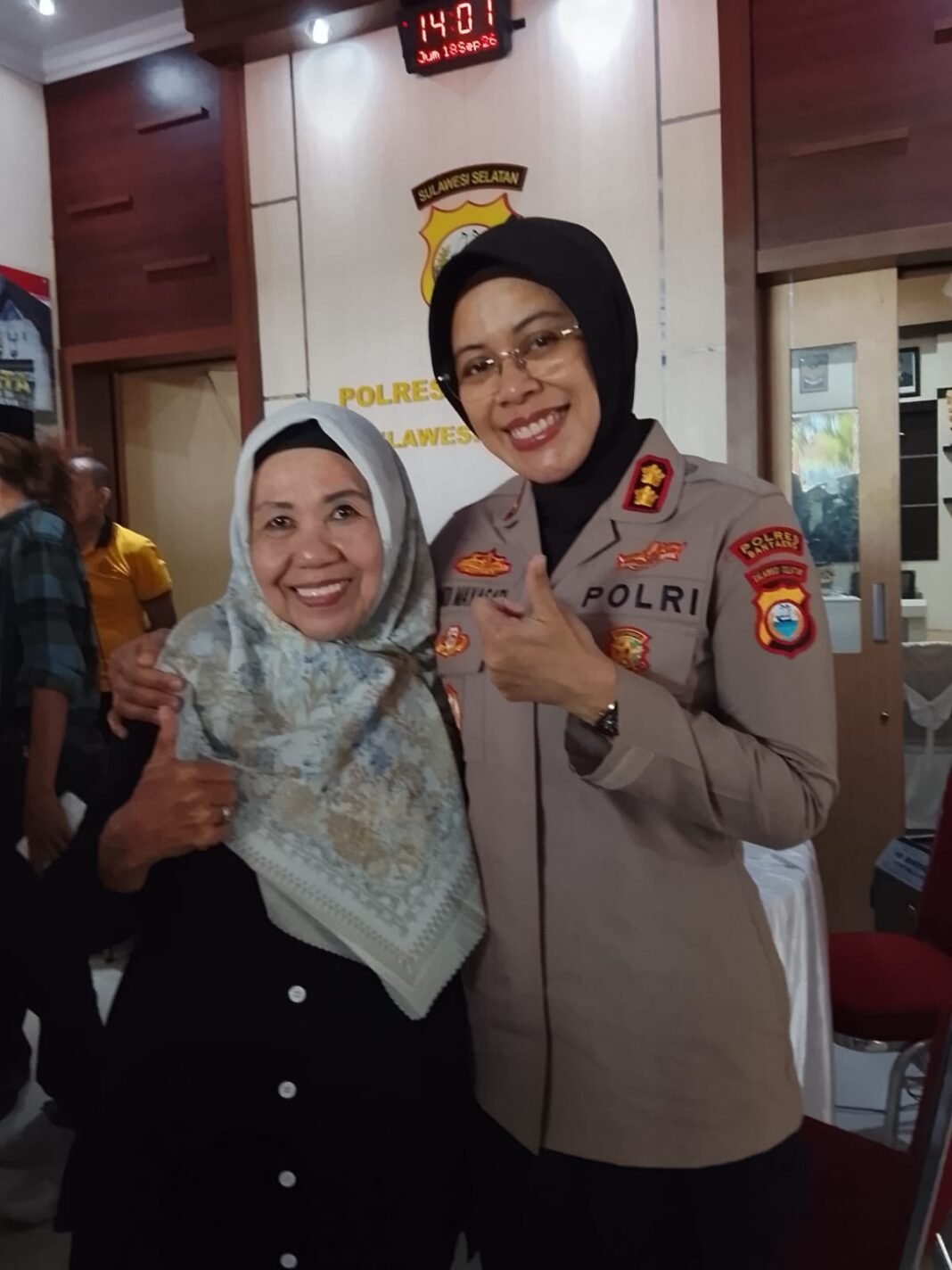 Kapolres Bantaeng silaturahmi bersama Wartawan dan LSM, Tegaskan Pentingnya Kemitraan Kapolres Bantaeng silaturahmi bersama Wartawan dan LSM, Tegaskan Pentingnya Kemitraan