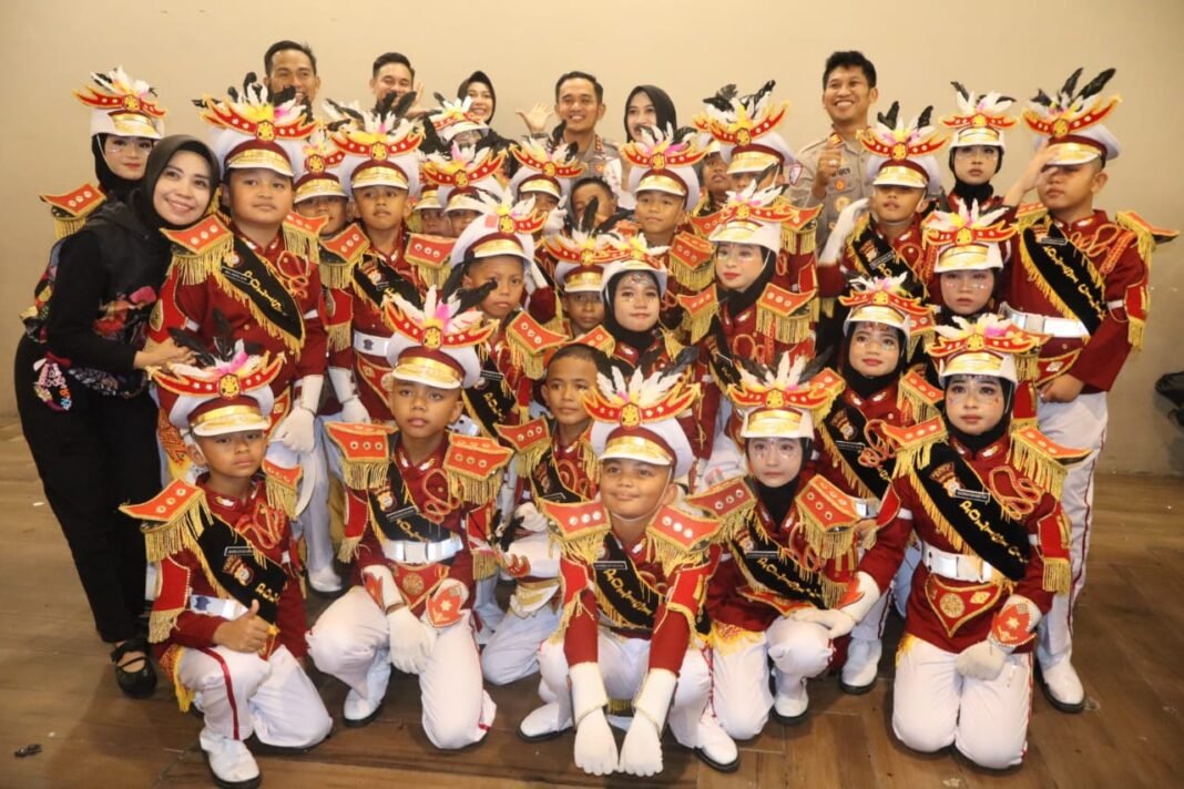 Kapolresta Gowa Hadir Beri Semangat Pocil Tampil di Babak Final Kapolresta Gowa Hadir Beri Semangat Pocil Tampil di Babak Final