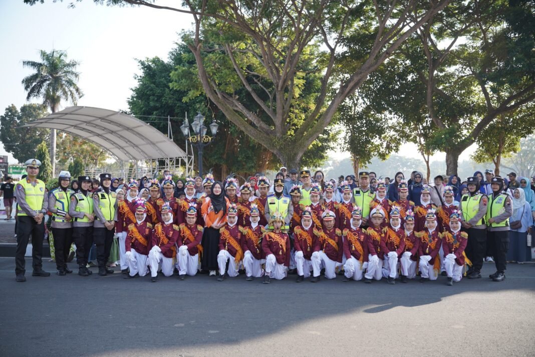 Para Srikandi Polres Purworejo Hadir Semarakkan HUT Polantas Ke-71 Di Car Free Day Alun-Alun Purworejo Para Srikandi Polres Purworejo Hadir Semarakkan HUT Polantas Ke-71 Di Car Free Day Alun-Alun Purworejo