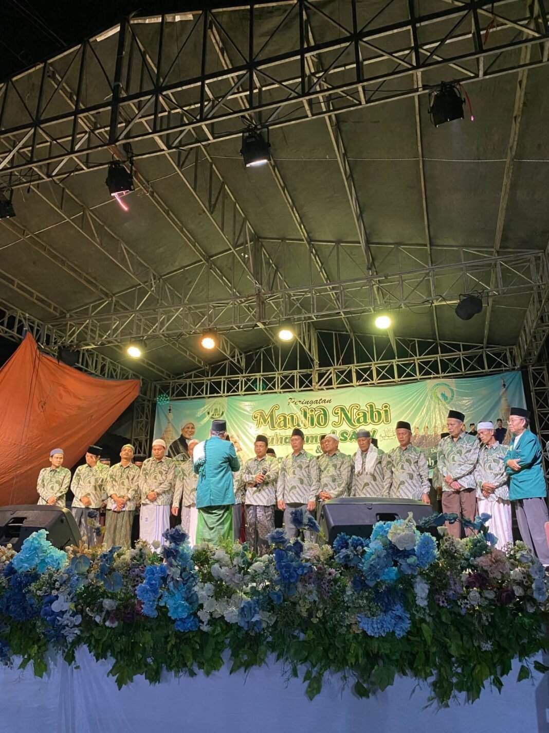 Maulid Nabi dan Pelantikan DKM Al-Muhajirin, Dirangkai Layanan Sosial untuk Masyarakat Maulid Nabi dan Pelantikan DKM Al-Muhajirin, Dirangkai Layanan Sosial untuk Masyarakat