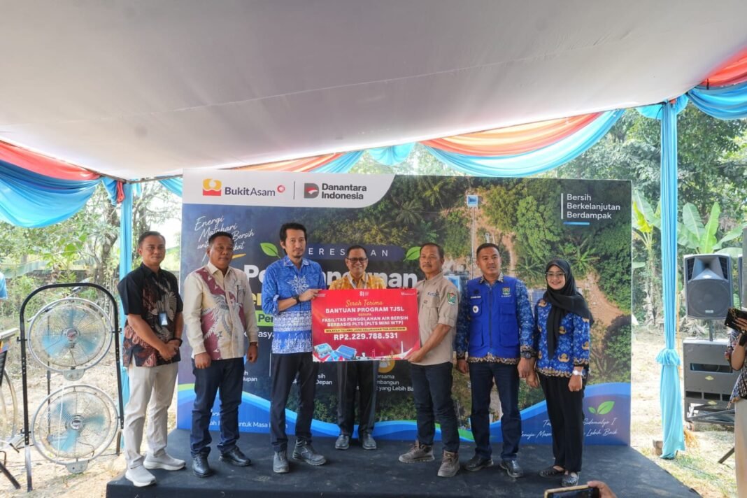 PTBA Hadirkan Akses Air Berbasis Energi Surya bagi Warga Talang Jawa Sidomulyo PTBA Hadirkan Akses Air Berbasis Energi Surya bagi Warga Talang Jawa Sidomulyo