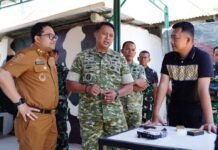 Dandim Gowa Dampingi Wakil Bupati Gowa Latihan Menembak Di Makodim