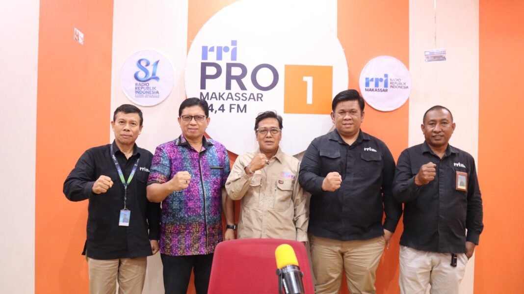 Ketua SMSI sulsel Anwar Sanusi Jadi Narasumber Dialog RRI Makassar Ketua SMSI sulsel Anwar Sanusi Jadi Narasumber Dialog RRI Makassar