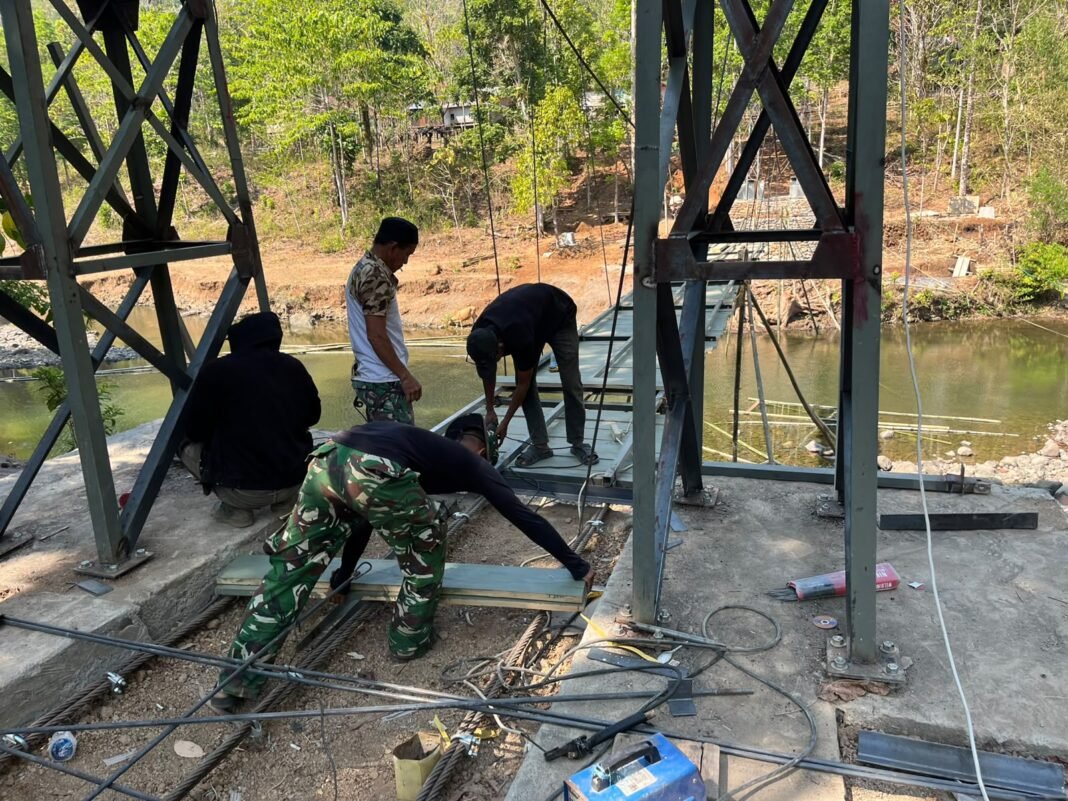 Jembatan Gantung Tahap V di Sungai Lambere Gowa Segera Rampung Jembatan Gantung Tahap V di Sungai Lambere Gowa Segera Rampung