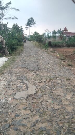 Akses Jalan Rusak, Warga Dorong Pemerintah Prioritaskan Perbaikan Infrastruktur Akses Jalan Rusak, Warga Dorong Pemerintah Prioritaskan Perbaikan Infrastruktur
