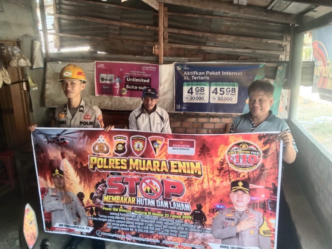 Cegah Karhutla, Personel Polres Muara Enim Imbau Warga Banu Ayu Tak Bakar Lahan Cegah Karhutla, Personel Polres Muara Enim Imbau Warga Banu Ayu Tak Bakar Lahan