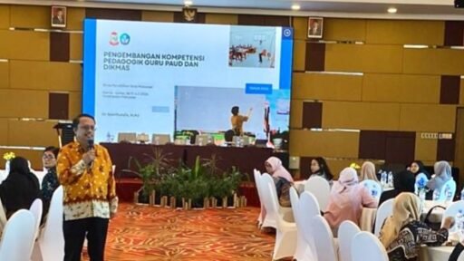 Ubah Sampah Jadi Karya Gerakan Agen Pilah Sampah Makassar Siap Cetak Generasi Peduli Lingkungan! Ubah Sampah Jadi Karya Gerakan Agen Pilah Sampah Makassar Siap Cetak Generasi Peduli Lingkungan!