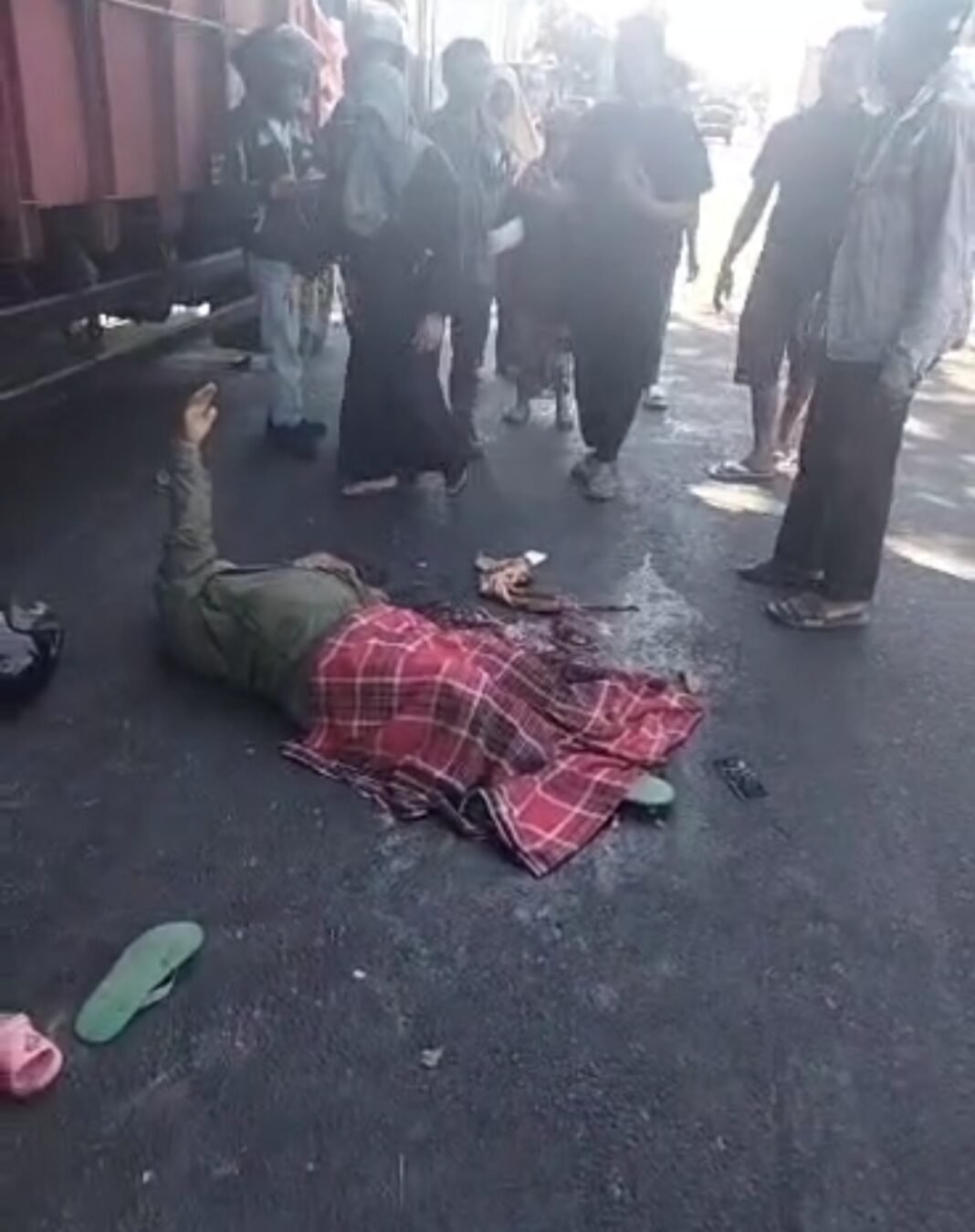 SOPIR BELUM DITAHAN, BUKTI MASIH DICARI: KELUARGA KHAIRUL AKBAR TEGASKAN DUA KALI MEDIASI BUNTU SOPIR BELUM DITAHAN, BUKTI MASIH DICARI: KELUARGA KHAIRUL AKBAR TEGASKAN DUA KALI MEDIASI BUNTU