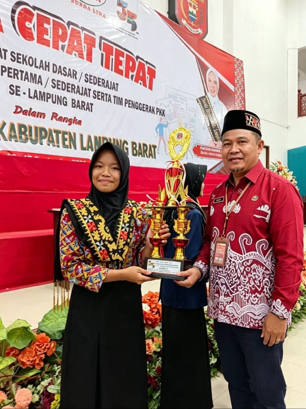 Di Bawah Kepemimpinan Imam Safe’i M.Pd, Tim LCT SMP Negeri 1 Sekincau Sabet Juara II J Di Bawah Kepemimpinan Imam Safe’i M.Pd, Tim LCT SMP Negeri 1 Sekincau Sabet Juara II J