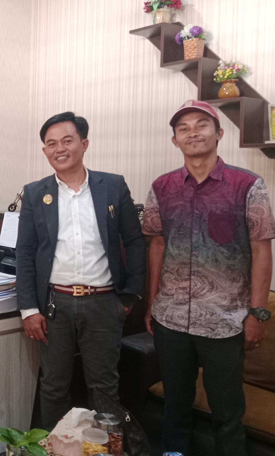 Ketua Umum LBH GADJAH MADHA INDONESIA sampaikan ucapan selamat kepada zainu ahmad PAW Desa setail Ketua Umum LBH GADJAH MADHA INDONESIA sampaikan ucapan selamat kepada zainu ahmad PAW Desa setail