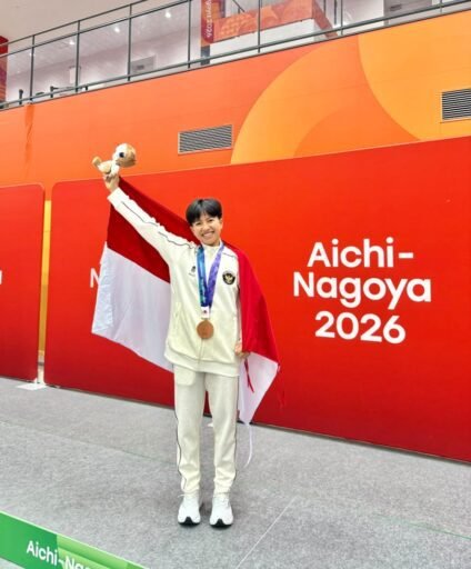 Bupati Uji Nurdin Apresiasi Atlet Sepak Takraw Yuliana Harumkan Nama Bantaeng Ajang Internasional Bupati Uji Nurdin Apresiasi Atlet Sepak Takraw Yuliana Harumkan Nama Bantaeng Ajang Internasional