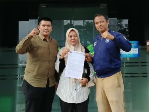 Tenggat Waktu Habis 25 September, Bupati Langkat Dipaksa Buka Jalan bagi 103 Guru Honorer Korban Kecurangan Tenggat Waktu Habis 25 September, Bupati Langkat Dipaksa Buka Jalan bagi 103 Guru Honorer Korban Kecurangan
