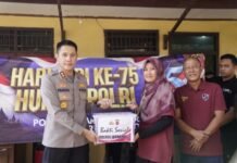 Peringati 75 Tahun Humas Polri, Polisi dan Awak Media di Indramayu Gelar Aksi Sosial