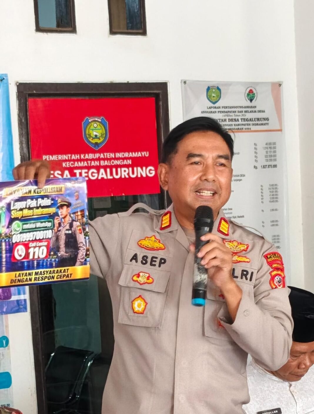 Kapolsek Balongan Ajak Masyarakat Tangkal Hoaks dan Bersama-sama Jaga Kamtibmas Kapolsek Balongan Ajak Masyarakat Tangkal Hoaks dan Bersama-sama Jaga Kamtibmas