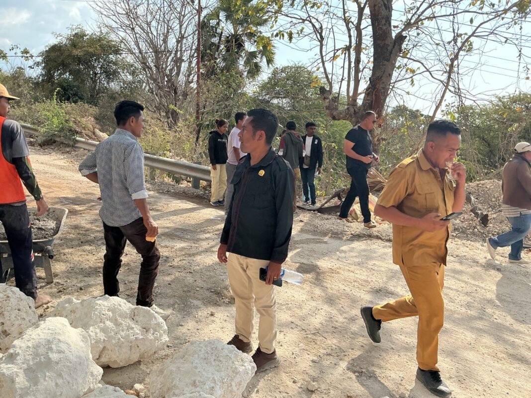 Di Balik Proyek Jalan Rp1,07 Miliar Baudale–Mokdale, DPRD Temukan Sejumlah Persoalan Di Balik Proyek Jalan Rp1,07 Miliar Baudale–Mokdale, DPRD Temukan Sejumlah Persoalan