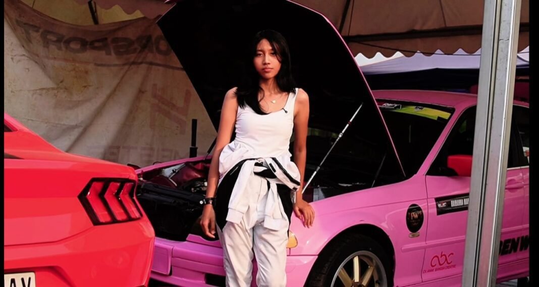 Raihana Anaya Siswi SMA 2 Temanggung Ikuti Kejurnas Balap Mobil Raihana Anaya Siswi SMA 2 Temanggung Ikuti Kejurnas Balap Mobil