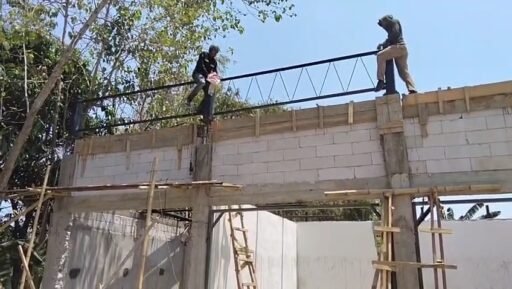 Babinsa Koramil Bajeng Pastikan Kualitas Pembangunan KDKMP Gowa Berjalan Lancar Babinsa Koramil Bajeng Pastikan Kualitas Pembangunan KDKMP Gowa Berjalan Lancar