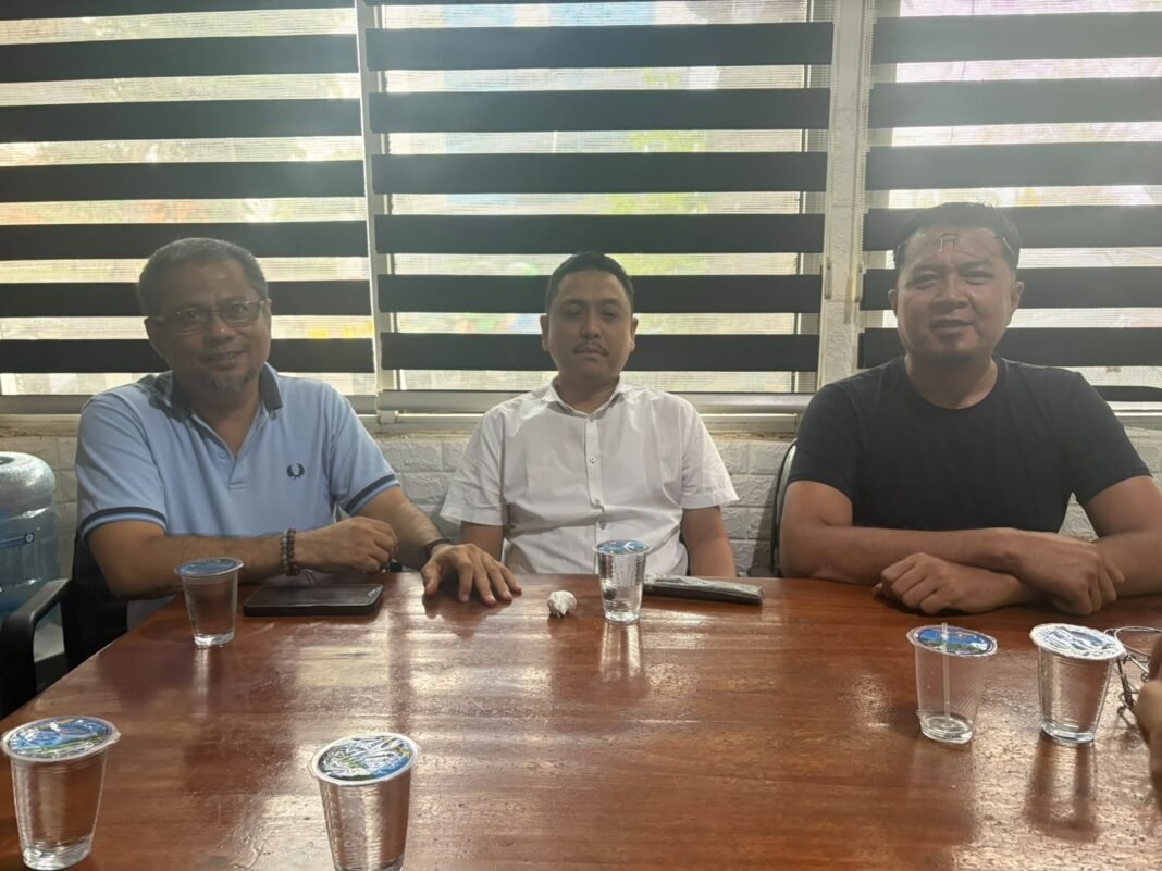 PALI ‘Masih Dipelajari Pimpinan’, Bukti Percakapan Bongkar Dugaan Penguluran Waktu Regulasi Seismik 3D* PALI ‘Masih Dipelajari Pimpinan’, Bukti Percakapan Bongkar Dugaan Penguluran Waktu Regulasi Seismik 3D*
