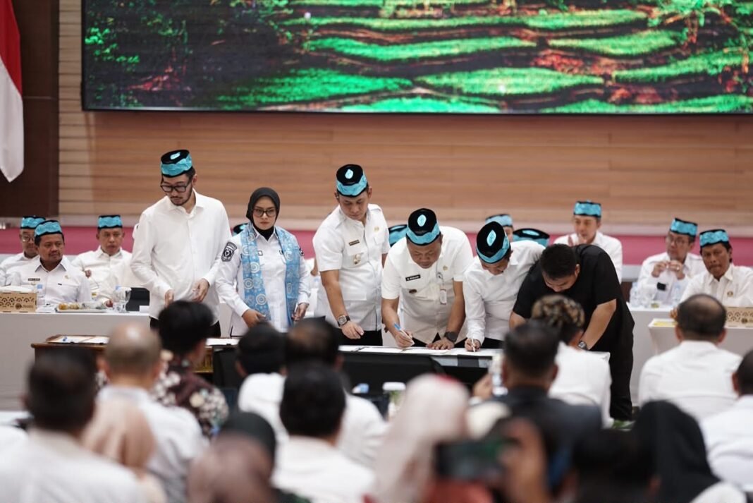 BUPATI SUBANG HADIRI RAKOR GEBERNUR JAWA BARAT, PERKUAT AKSES DAN MUTU PELAYANAN DASAR BUPATI SUBANG HADIRI RAKOR GEBERNUR JAWA BARAT, PERKUAT AKSES DAN MUTU PELAYANAN DASAR