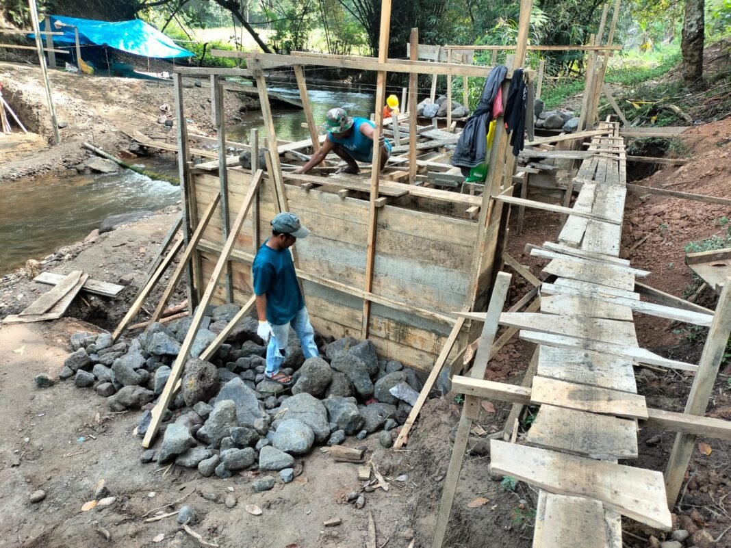 Kodim 0205/TK Bangun Jembatan Beton di Kutambaru, Progres Capai 30,1 Persen Kodim 0205/TK Bangun Jembatan Beton di Kutambaru, Progres Capai 30,1 Persen