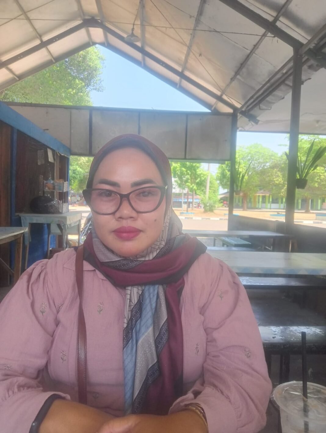 Eva Lusiawati Pertanyakan Hasil Seleksi Tes CAT Pilkades Desa Buniara Datangi UNSUB dan DP3P2KB SUBANG Eva Lusiawati Pertanyakan Hasil Seleksi Tes CAT Pilkades Desa Buniara Datangi UNSUB dan DP3P2KB SUBANG