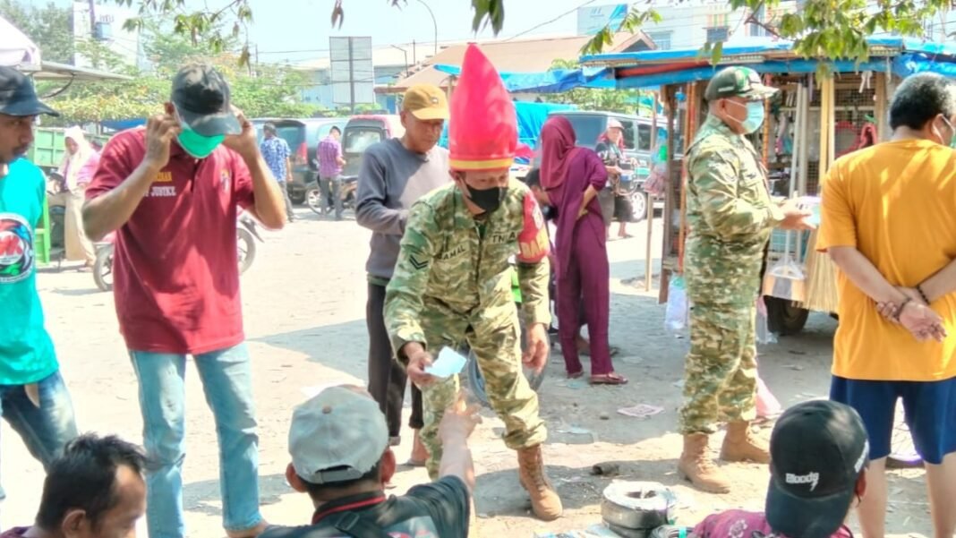 Atasi Dampak Asap Karhutla, Kodim 1409/Gowa Masuk Hari Ke-3 Bagikan Masker Gratis Atasi Dampak Asap Karhutla, Kodim 1409/Gowa Masuk Hari Ke-3 Bagikan Masker Gratis