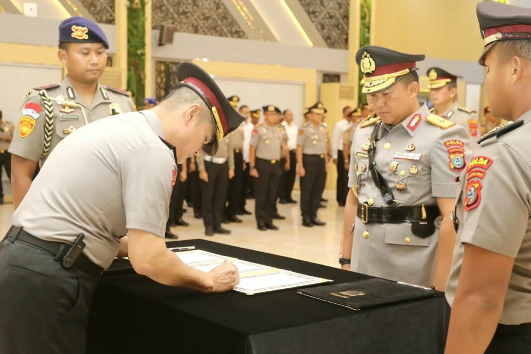 Kapolda Sumut Pimpin Sertijab Wakapolda dan Kapolresta Deli Serdang Kapolda Sumut Pimpin Sertijab Wakapolda dan Kapolresta Deli Serdang