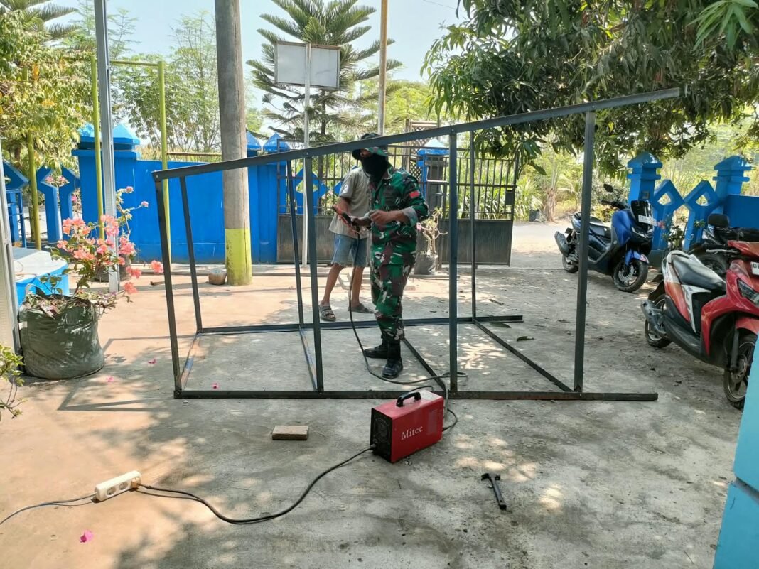 Solusi Ketersediaan Air Bersih, Pabrikasi Tower Sumur TMMD ke-130 Terus Dipercepat Solusi Ketersediaan Air Bersih, Pabrikasi Tower Sumur TMMD ke-130 Terus Dipercepat