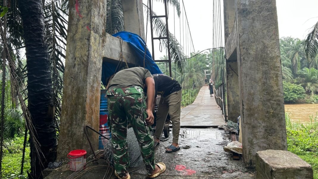 Kodim 0212/TS Rehab Jembatan Gantung di Huta Lombang, Progres Capai 61, 5 Persen Kodim 0212/TS Rehab Jembatan Gantung di Huta Lombang, Progres Capai 61, 5 Persen