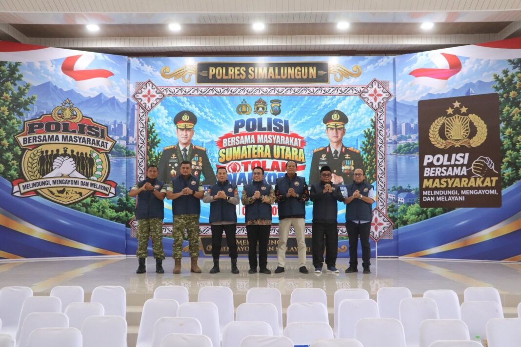 Berantas Narkoba :Polres Simalungun Gelar Deklarasi “Polisi Bersama Masyarakat Menolak Narkoba” Berantas Narkoba :Polres Simalungun Gelar Deklarasi “Polisi Bersama Masyarakat Menolak Narkoba”