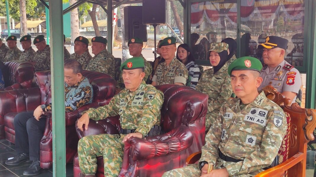 Wakili Kapolresta Gowa, Kabag Ops Hadiri Latihan Kader Bela Negara, Perkuat Sinergi TNI-Polri Wakili Kapolresta Gowa, Kabag Ops Hadiri Latihan Kader Bela Negara, Perkuat Sinergi TNI-Polri