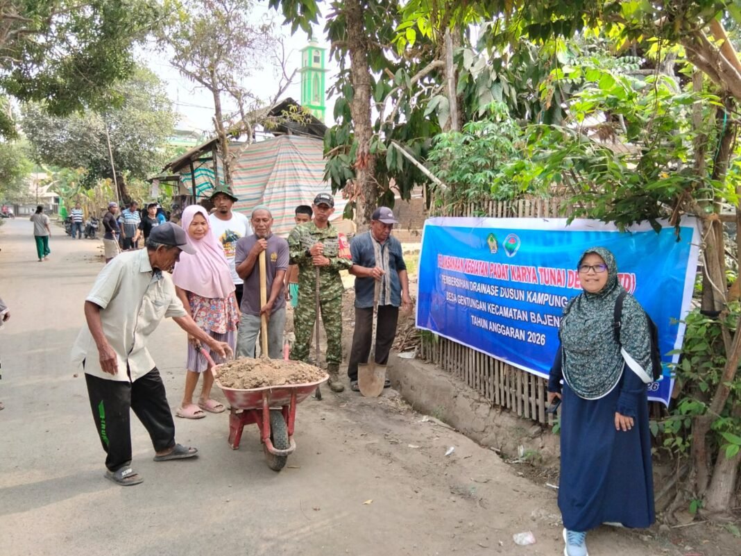 Dukung Program Daerah, Pemdesa dan Babinsa Gentungan Pacu Kesadaran Kebersihan Lingkungan Dukung Program Daerah, Pemdesa dan Babinsa Gentungan Pacu Kesadaran Kebersihan Lingkungan