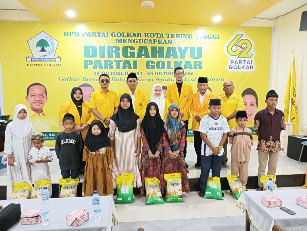 Perayaan HUT ke-62 Partai Golkar Dengan Mengusung Tema “Golkar Bersama Rakyat Karya Nyata, Rakyat Sejahtera” Perayaan HUT ke-62 Partai Golkar Dengan Mengusung Tema “Golkar Bersama Rakyat Karya Nyata, Rakyat Sejahtera”