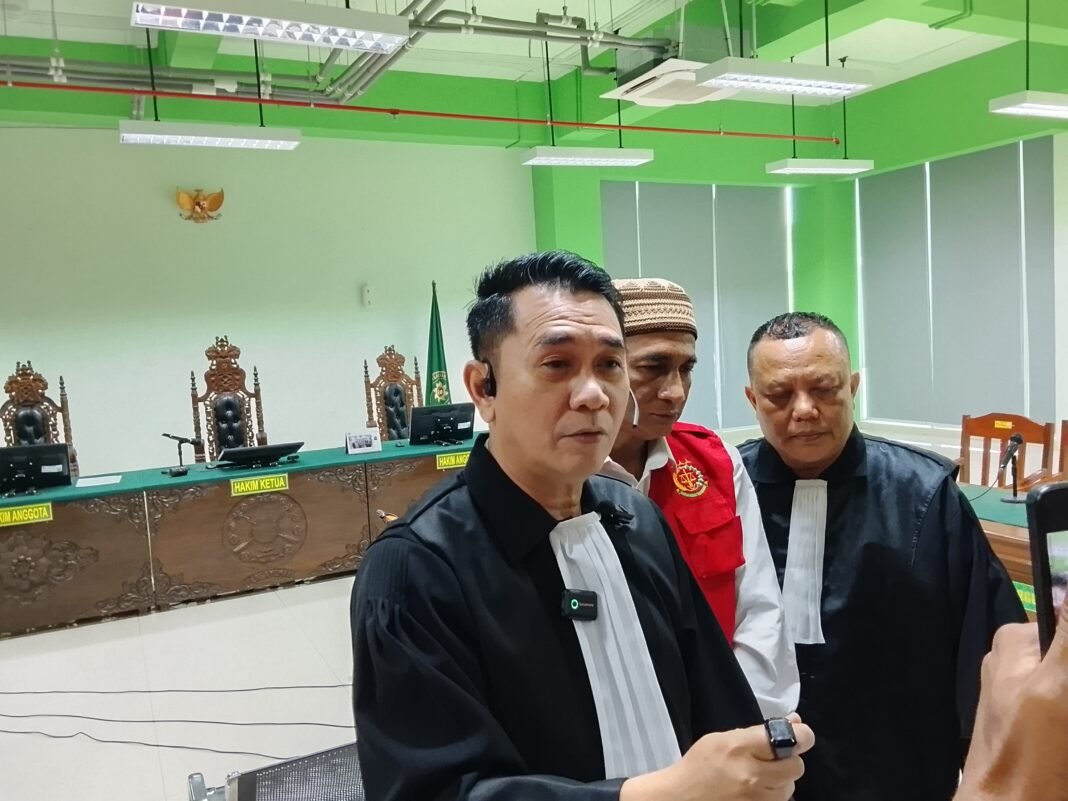 TUNTUTAN JPU TETAP 7 BULAN DALAM JAWABAN PLEDOI KUASA HUKUM JURNALIS TRIBERITA COM MUHAMAD HARUN TUNTUTAN JPU TETAP 7 BULAN DALAM JAWABAN PLEDOI KUASA HUKUM JURNALIS TRIBERITA COM MUHAMAD HARUN